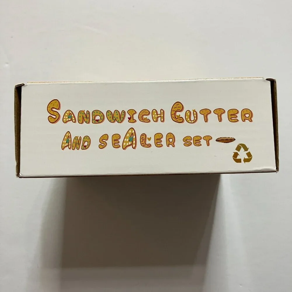 Sandwich Cutter & Sealer Set For Kids School Lunch Red Circle Round New